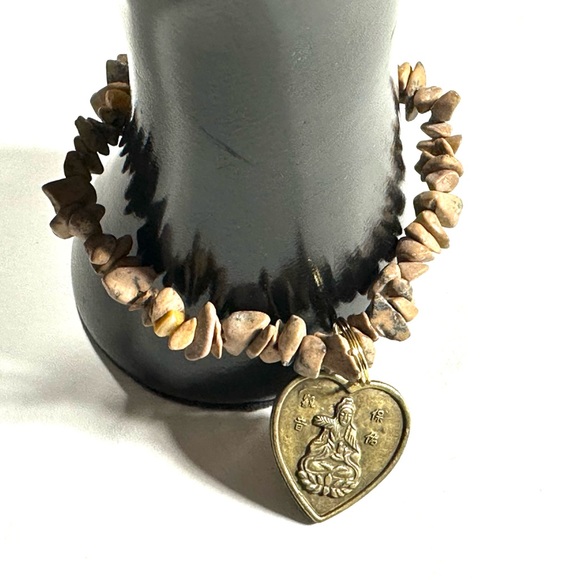 Chinese Horoscope Pig Sign Charm Stretch Bracelet Natural Taupe Stone Chip - Picture 3 of 4